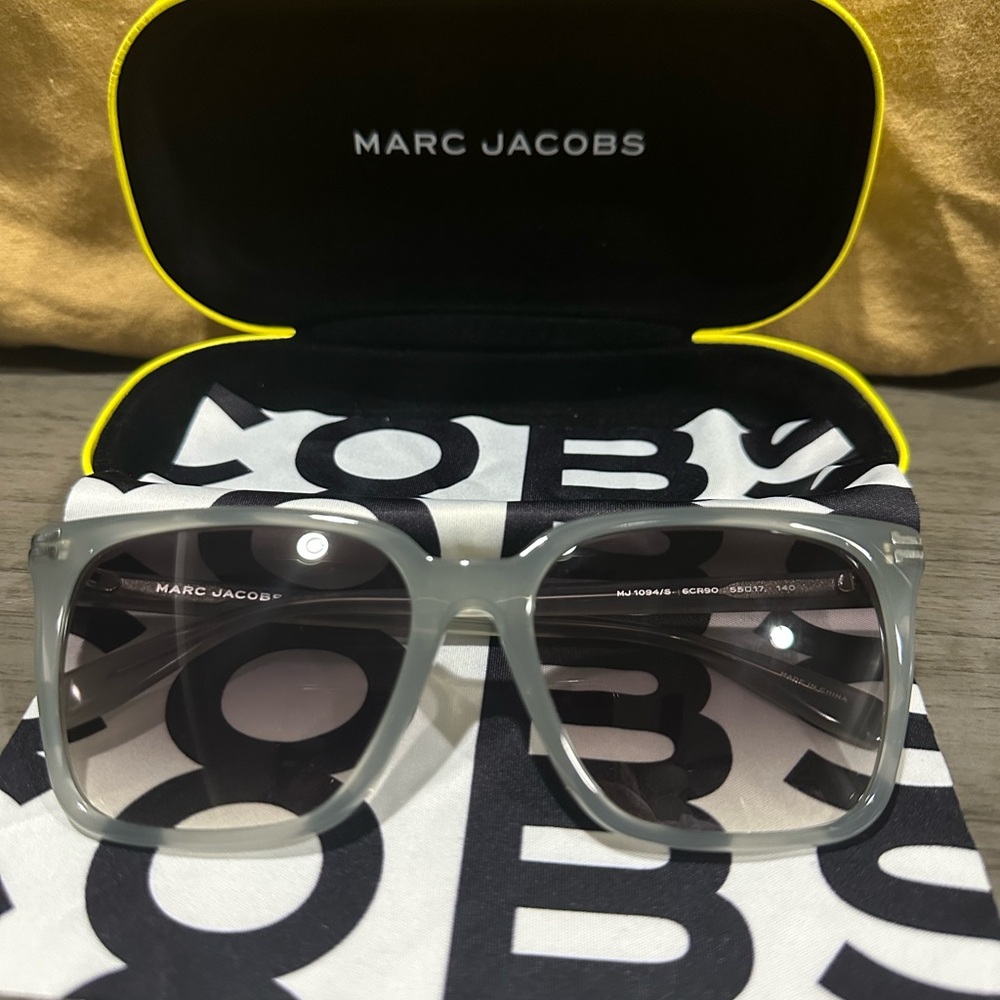 Marc Jacobs Black and Gray Sunglasses